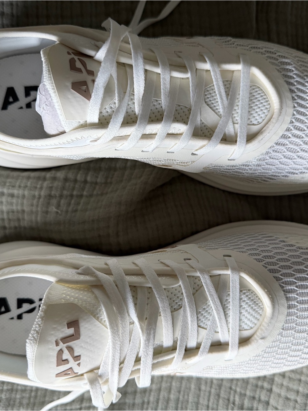 APL Women’s Ivory/Sandstone TAKING THiS OFF MY POSH TOM SO BUY IF INTERESTED! - Picture 11 of 15